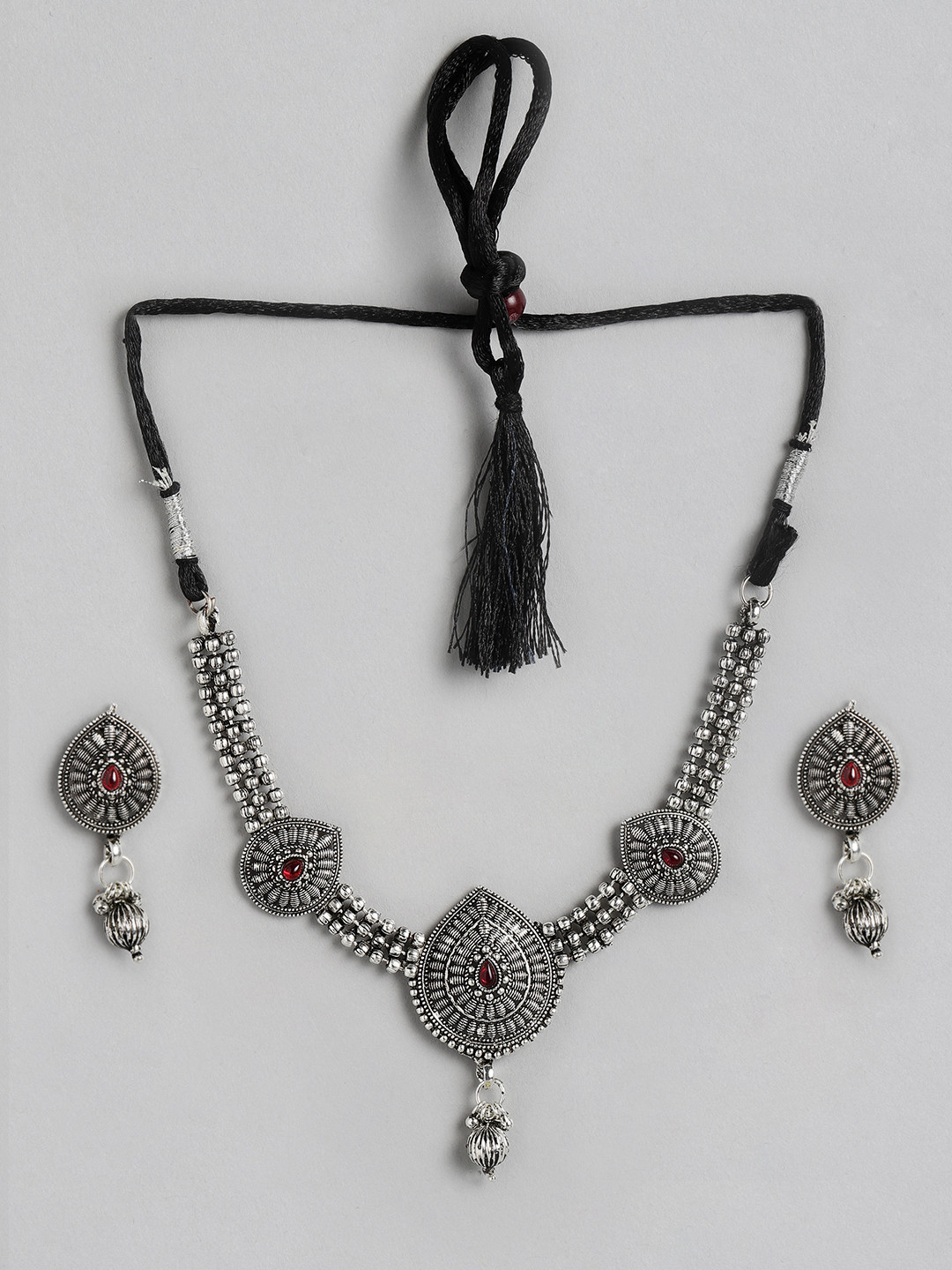 Kord Store Oxidised Silver-Toned Stone-Studded Textured Jewellery Set