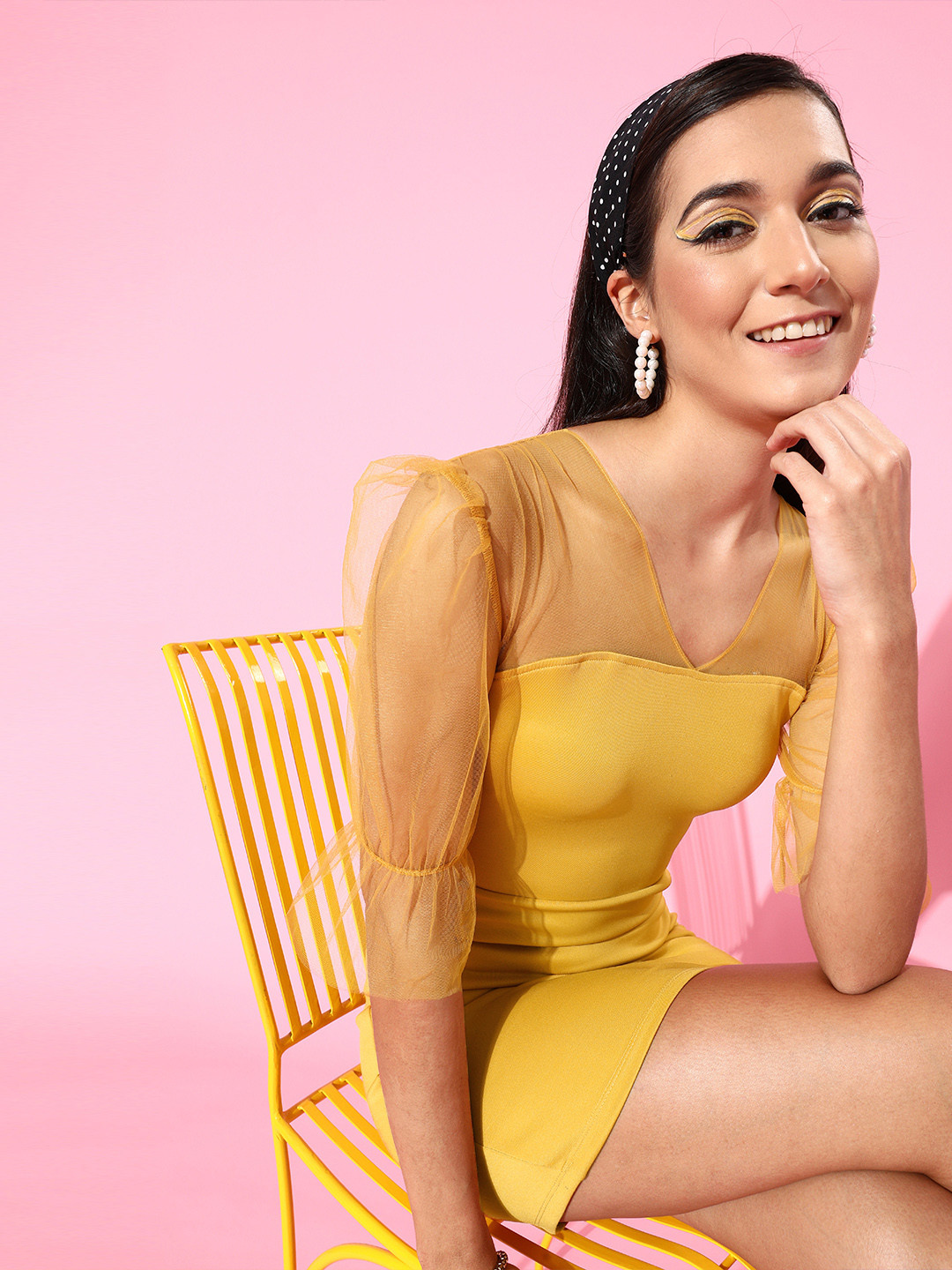 KASSUALLY Women Bright Yellow Solid Sweetheart Neck Dress