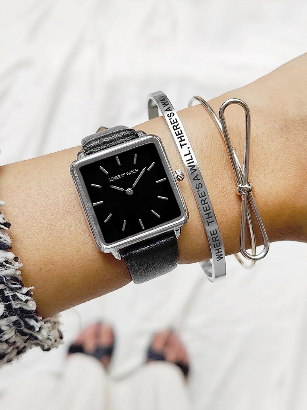 JOKER & WITCH Women Black & Silver-toned Watch Gift Set JWBS444