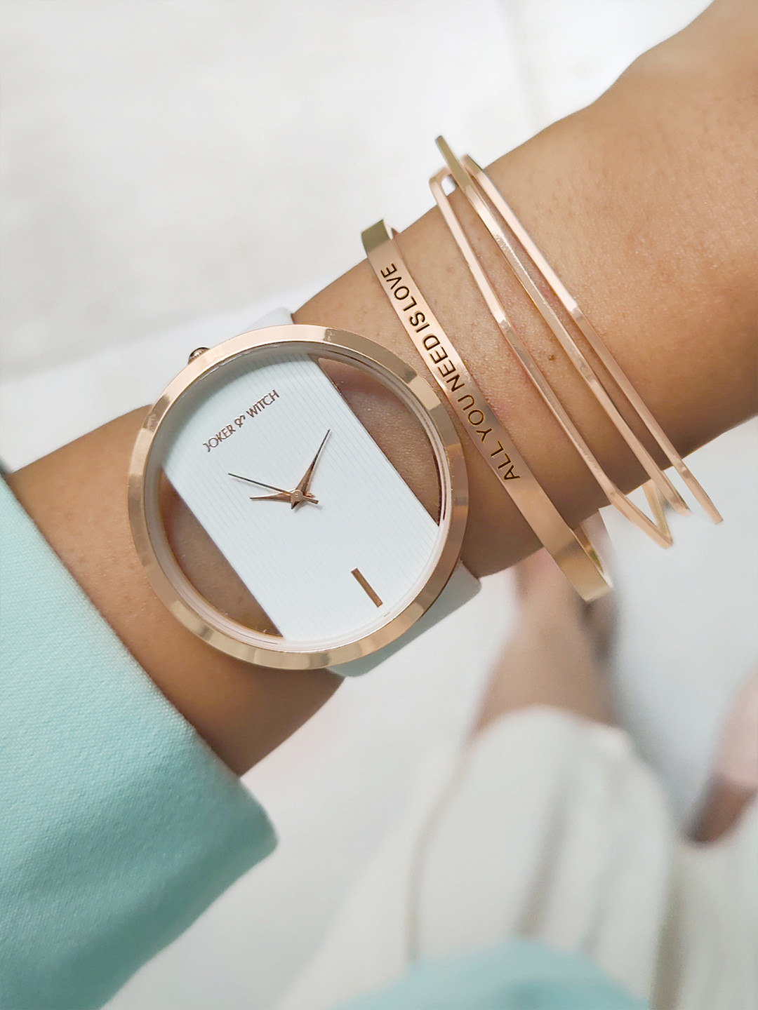 JOKER & WITCH Women White & Rose Gold-Toned Lyric Watch Gift Set JWBS456