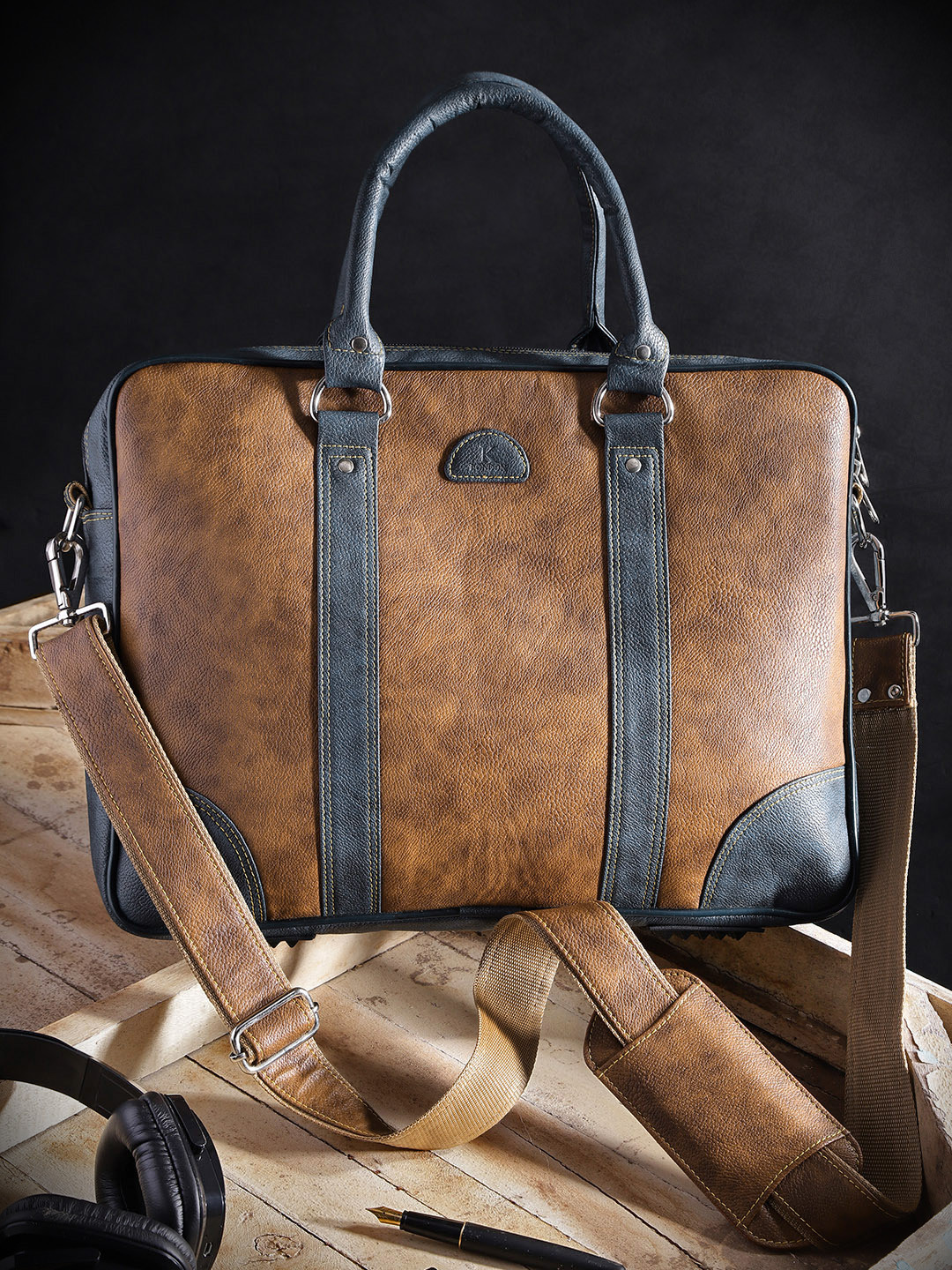 K London Unisex Tan & Grey Colourblocked Messenger Bag