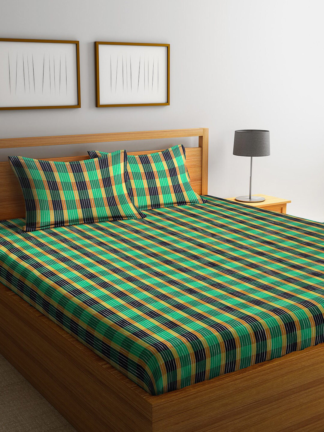 Arrabi Green Geometric Cotton 300 TC King Fine Bedsheet with 2 Pillow Covers-87 x 93 inches