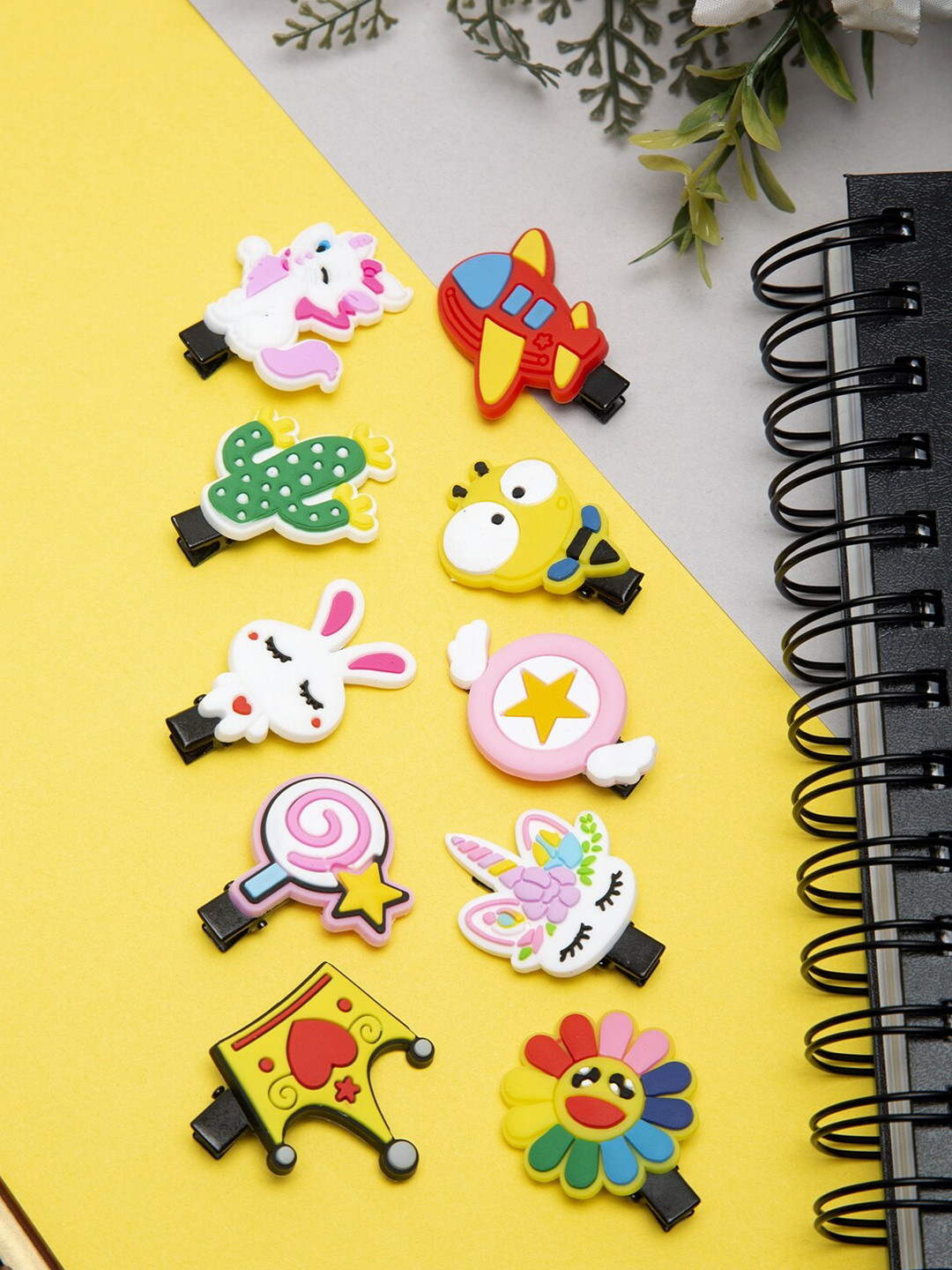 YouBella Women Yellow & White Bobby Pins