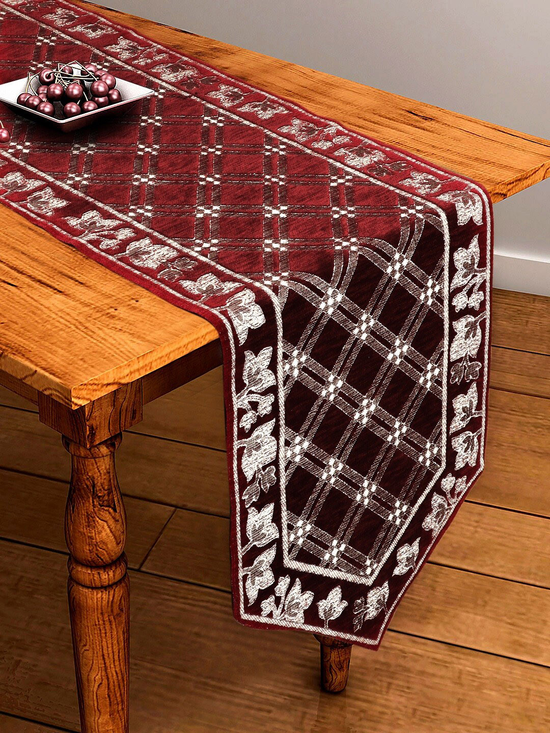 BELLA TRUE Brown & White Embroidered Chennile Table Runner