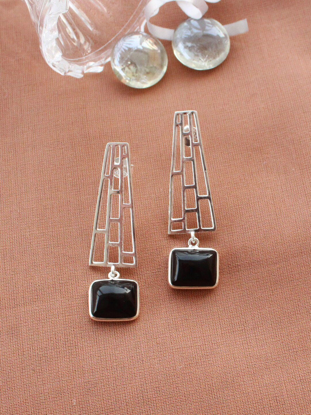 ERILINE JEWELRY Silver Plated Silver& Black Contemporary Garnet Drop Earrings