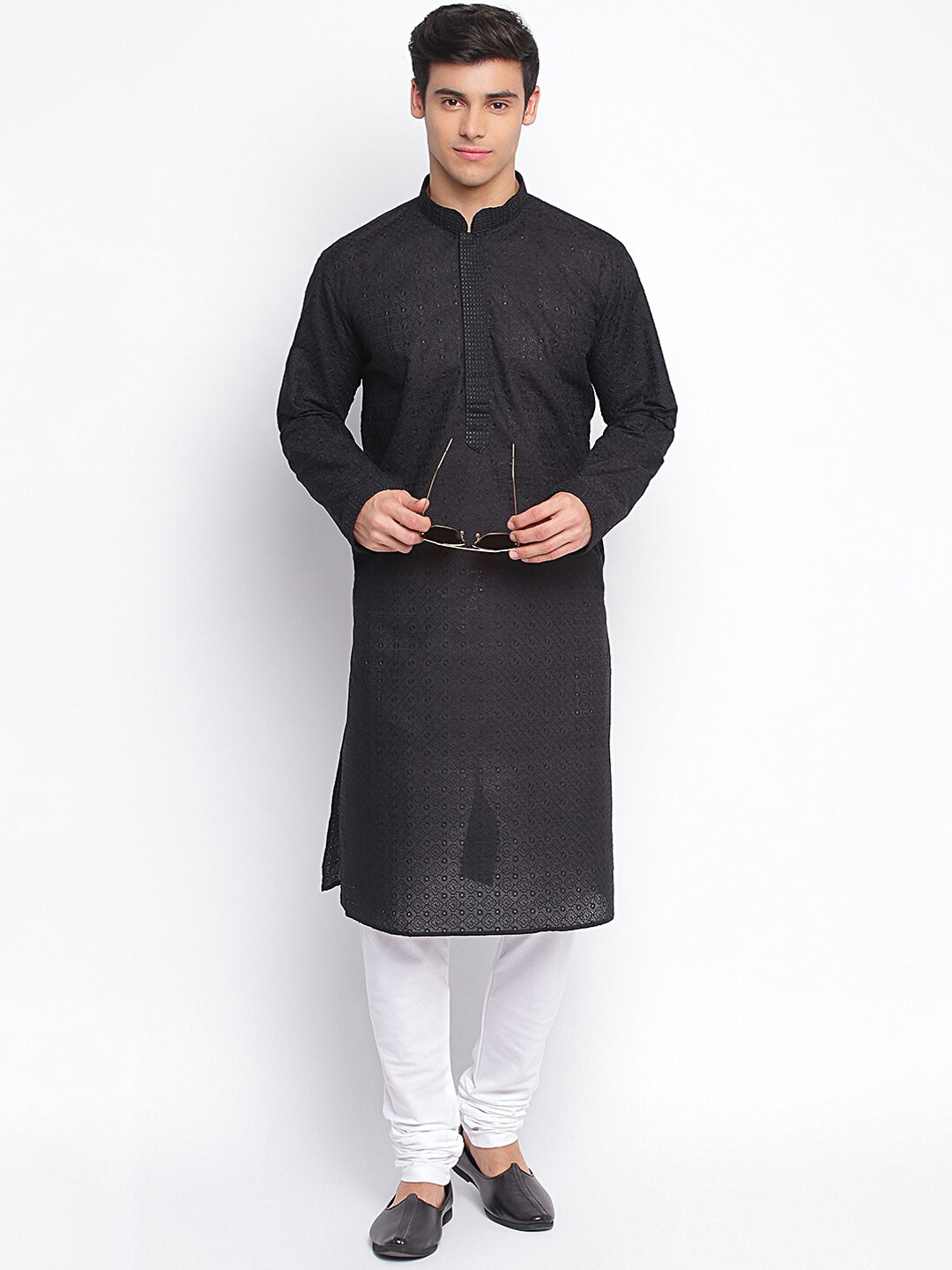 Here&Now X Sanwara  Men Black Chikankari Patterned Cotton Kurta with Churidar