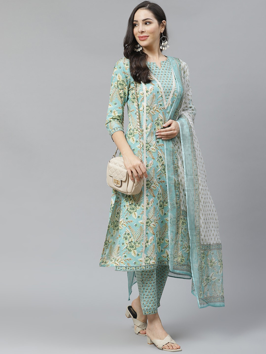 Yuris Women Blue & Green Floral Printed Pure Cotton Kurta with Trousers & Dupatta