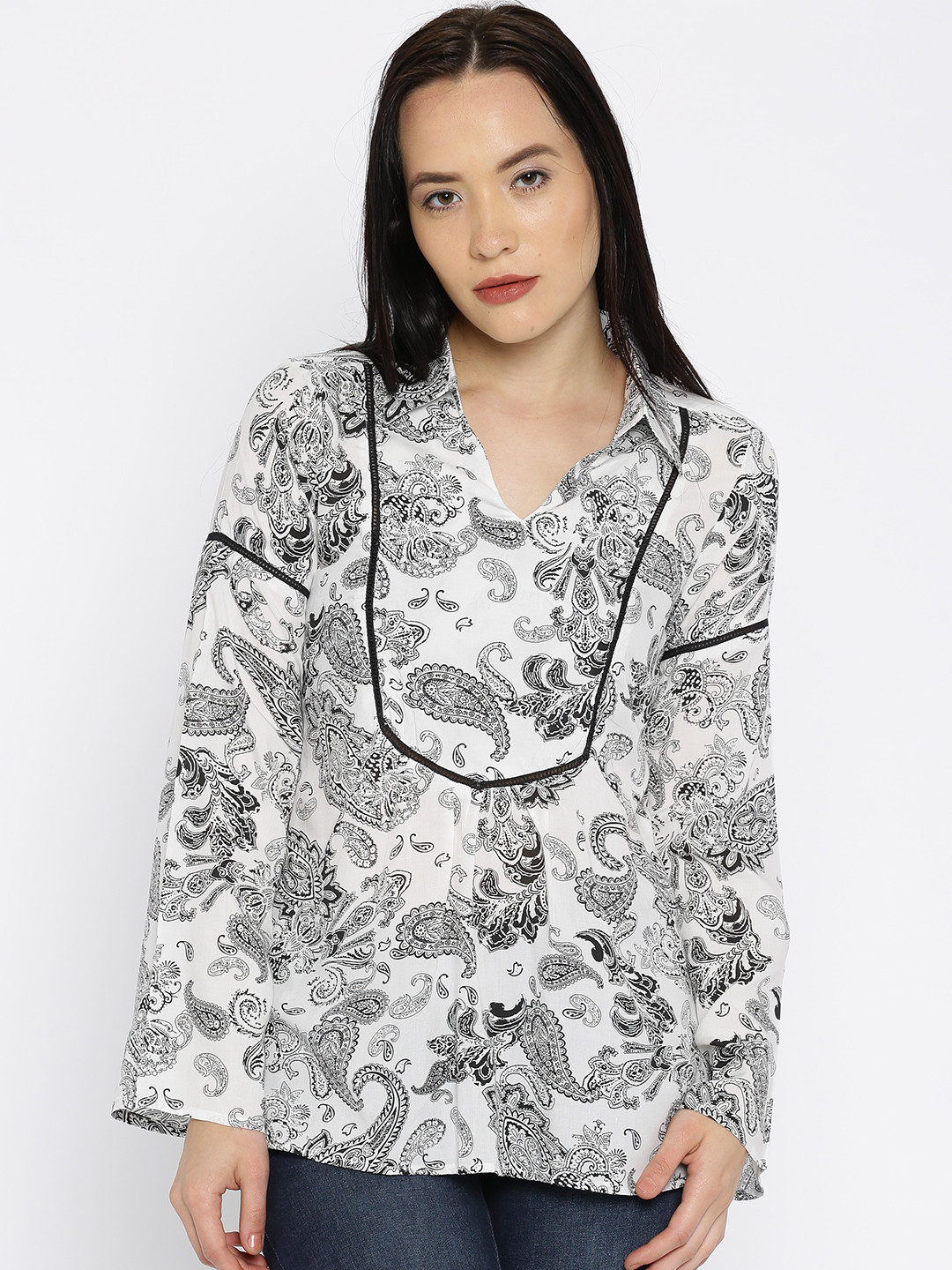 Noi Women Black & White Printed Top
