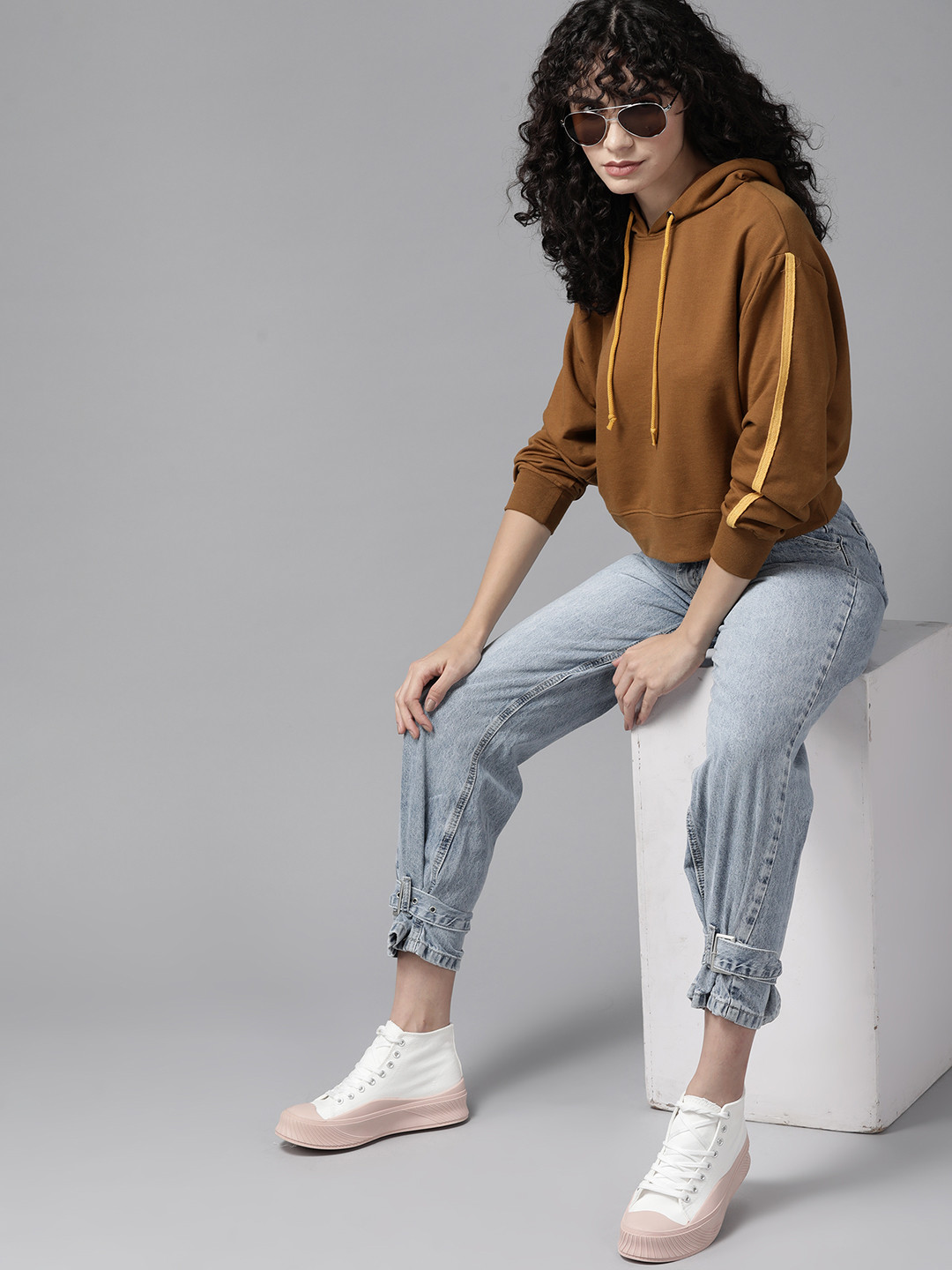 The Roadster Lifestyle Co. Women Brown Solid Drop Shoulder Sleeves Hooded Sweatshirt