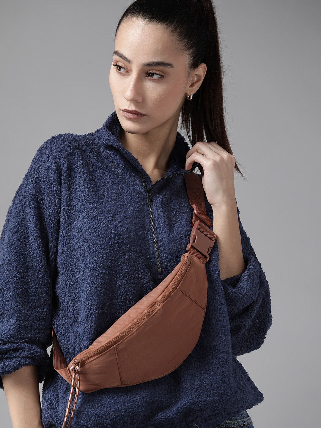 Roadster Women Navy Blue Solid Drop Shoulder Sherpa Sweatshirt