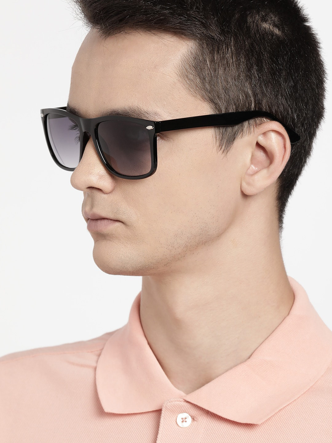 Carlton London Men Grey Lens & Black Wayfarer Sunglasses with UV Protected Lens CLSM001