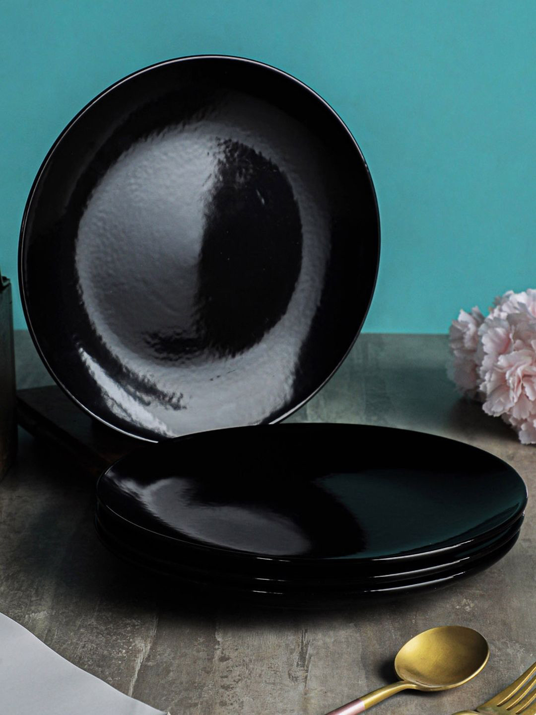 VarEesha Set Of 4 Black Handcrafted & Hand Painted Ceramic Glossy Dinner Plates