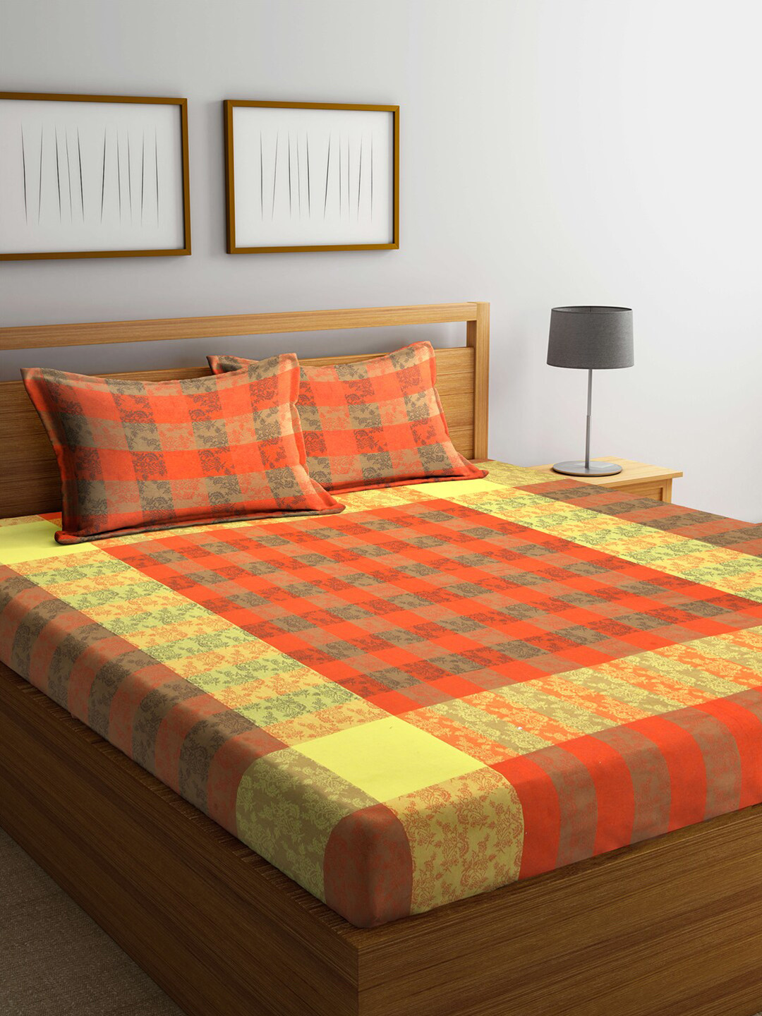 Arrabi Orange Geometric Cotton 300 TC King Fine Bedsheet with 2 Pillow Covers-98 x 85 inches