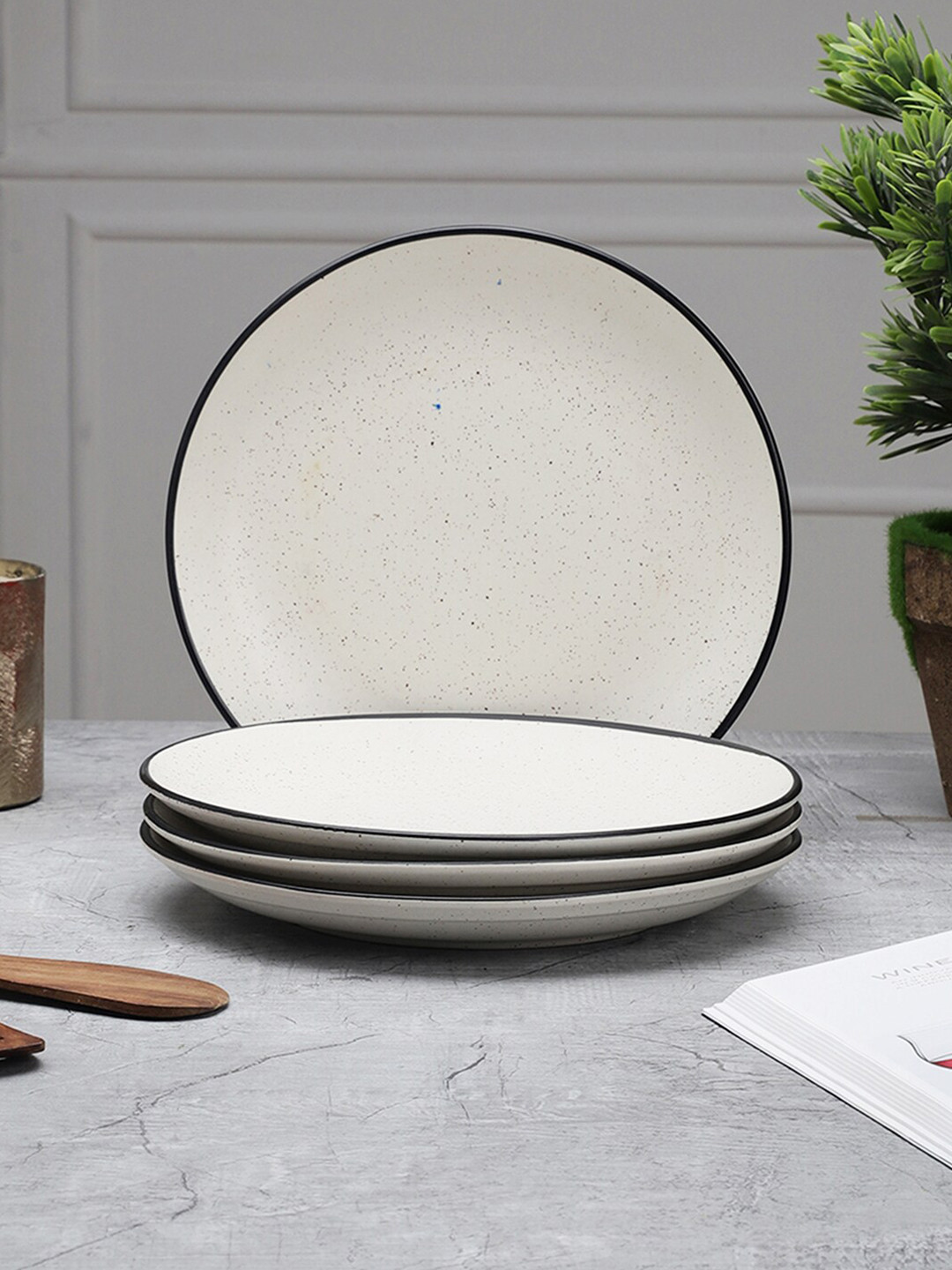 MIAH Decor White & Black 4 Pieces Handcrafted Printed Ceramic Matte Plates