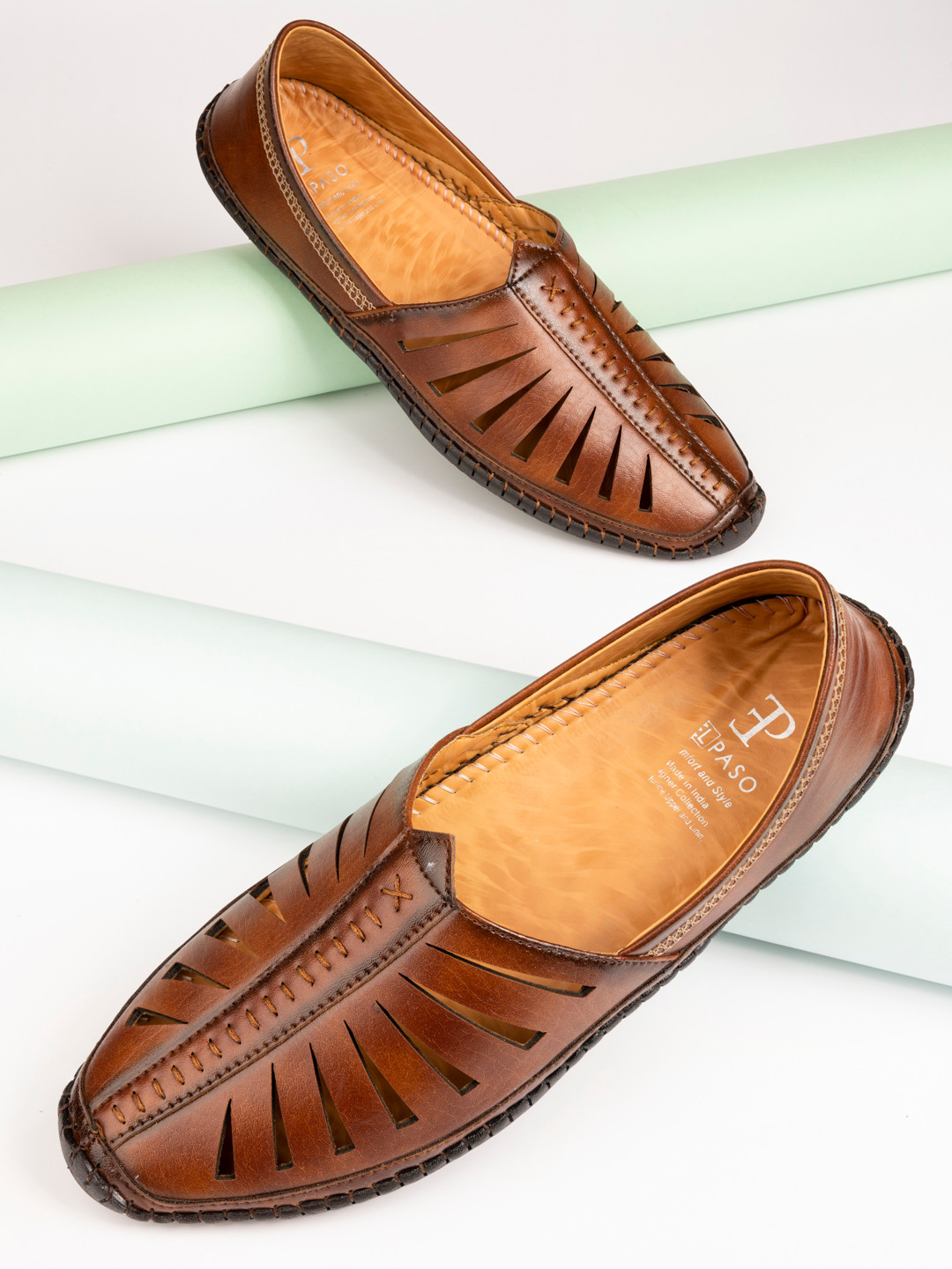 El Paso Men Tan Perforations Mojaris