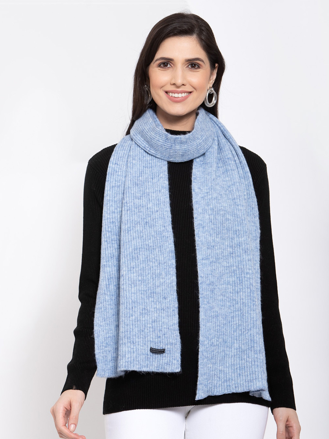 513 Women Blue Solid Knitted Muffler