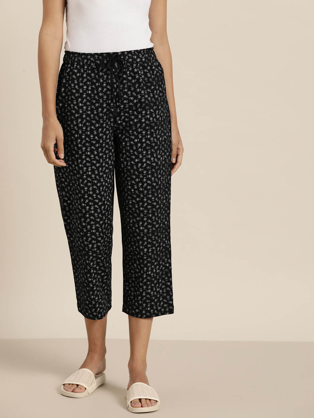 ether Women Black & White Pure Cotton Floral Print Lounge Pants