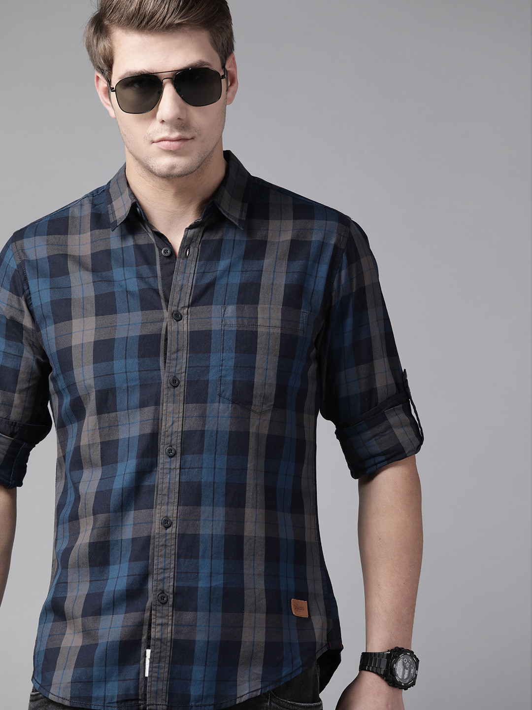 Roadster Men Navy Blue & Grey Checked Pure Cotton Casual Shirt
