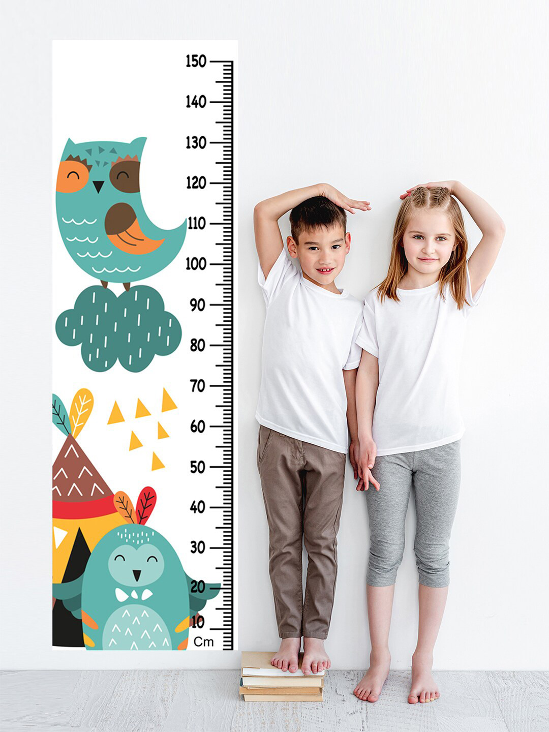 WENS Multicoloured Owls In Rain Height Chart Wall Decal