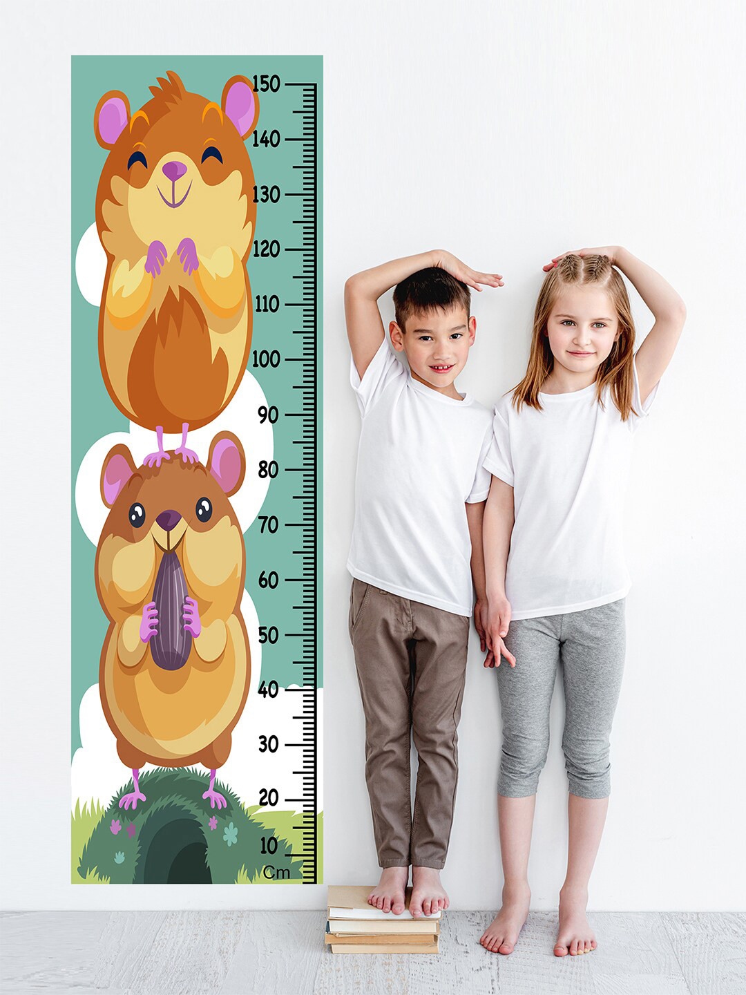 WENS Kids Multicoloured Guinea Pigs Cartoon Height Chart Vinyl Wall Sticker
