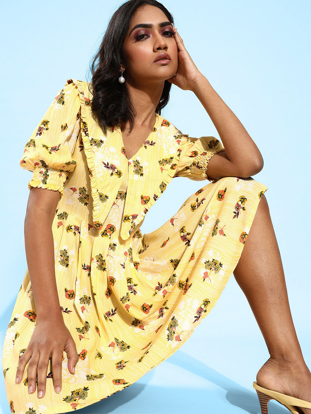 Athena Women  Yellow Floral Above The Keyboard Collar Dress