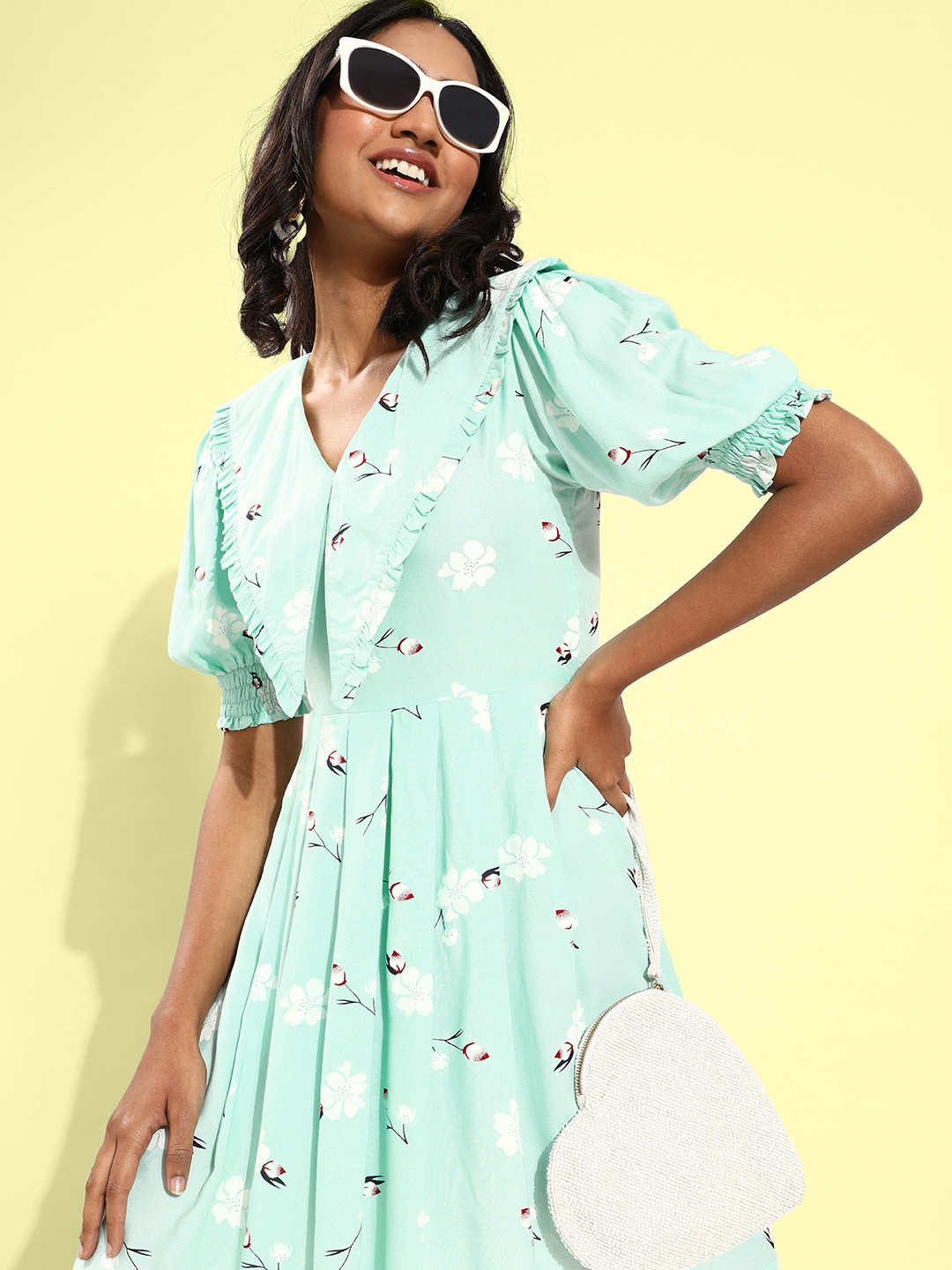 Athena Women Stunning Blue Floral Above The Keyboard Collar Dress