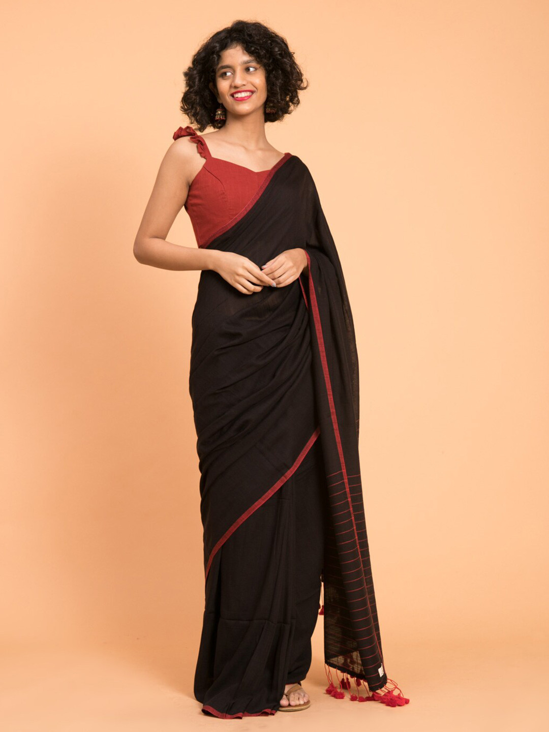 Suta Black & Maroon Solid Cotton Saree