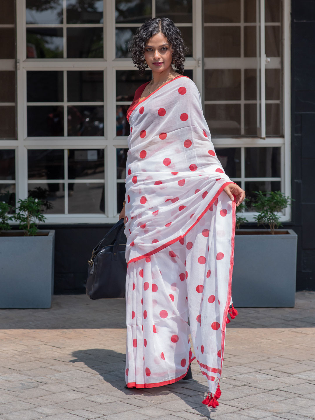 Suta White & Red Polka Printed Pure Cotton Saree