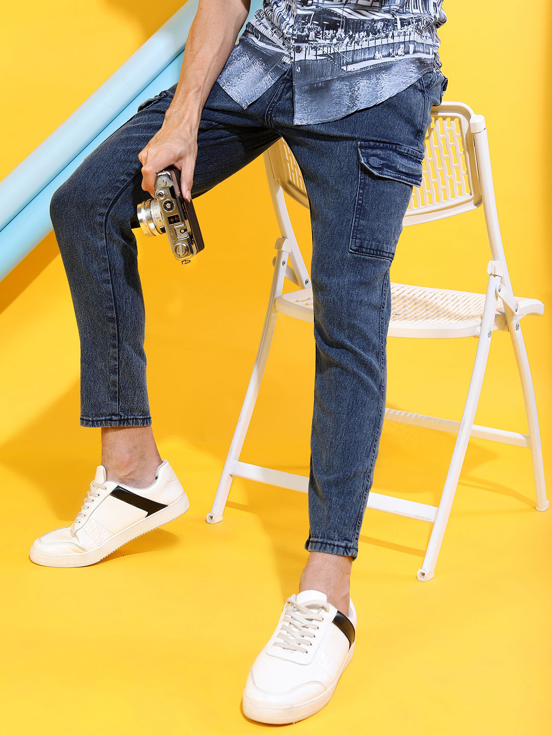 HIGHLANDER Men Slim Fit Light Fade Cargo Pocket Jeans