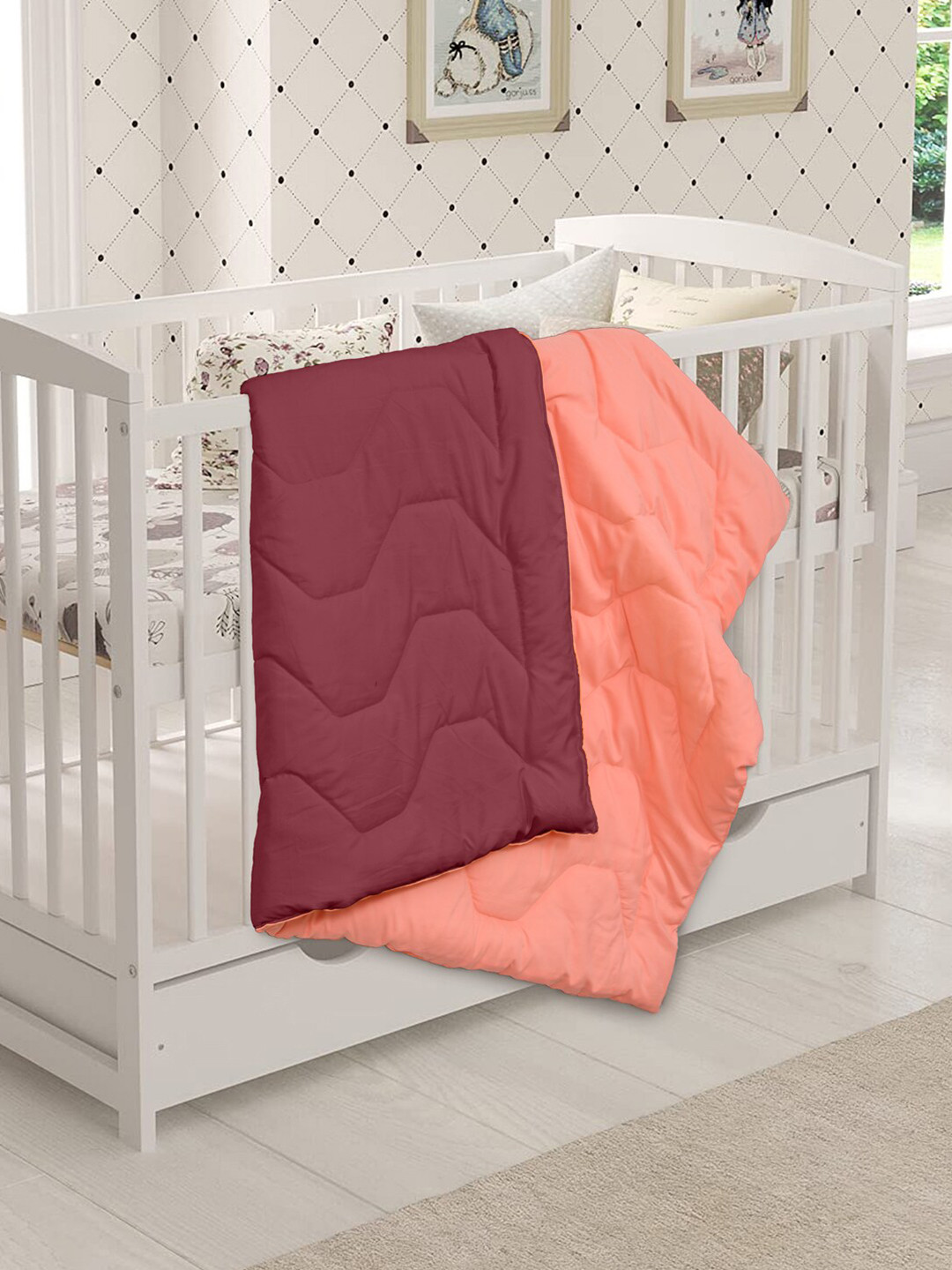 Clasiko Kids Maroon & Peach-Coloured Mild Winter 210 GSM Reversible Single Bed Quilt