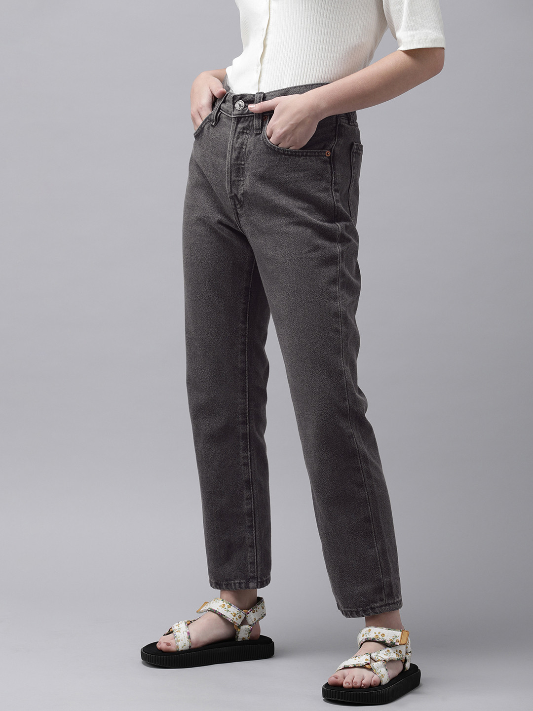 MANGO Women Charcoal Straight Fit High-Rise Light Fade Cropped Jeans