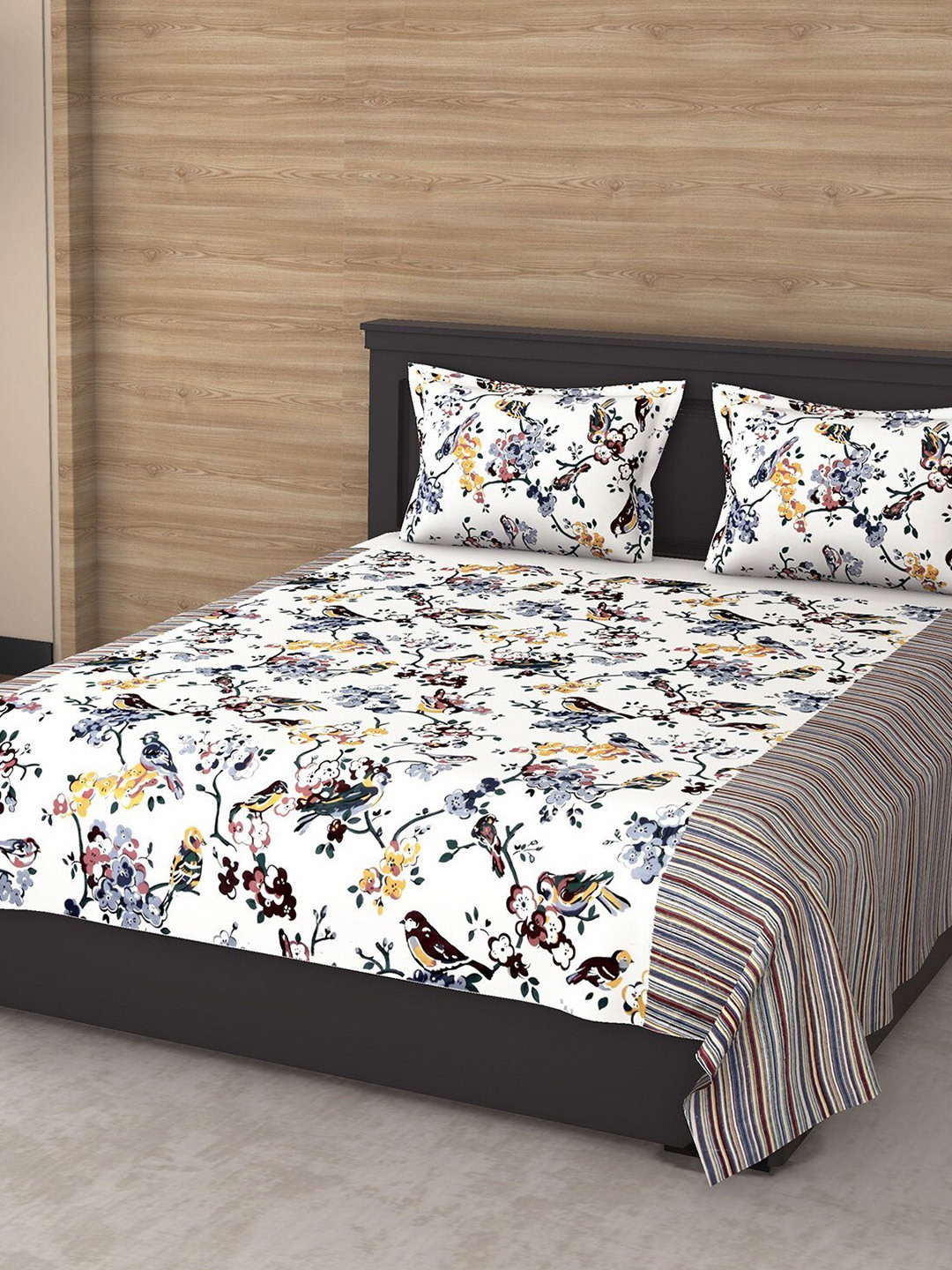 Varde All Seasons White Floral Cotton 120 TC King Bedsheet with 2 Pillow Covers-89 x 98 inches