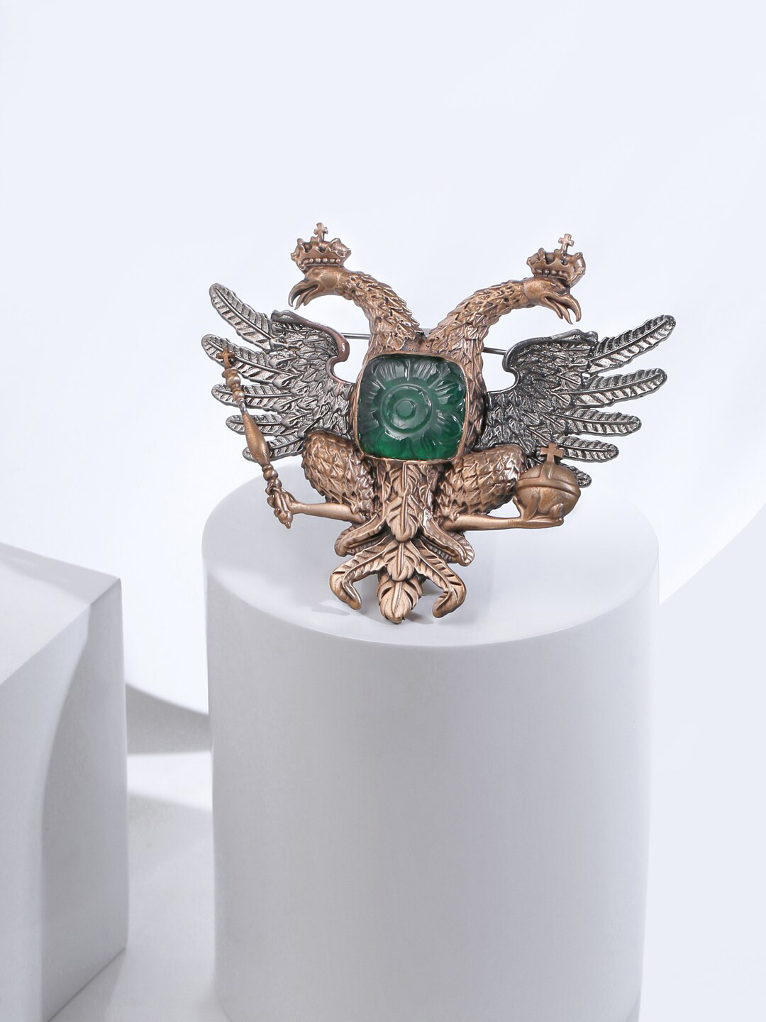 COSA NOSTRAA Men Gold-Toned & Metallic Stone-Studded Brooch