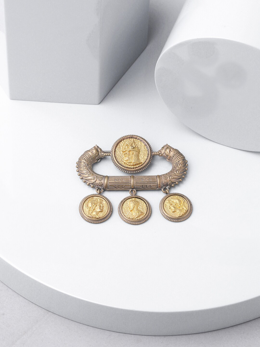 COSA NOSTRAA Men Gold Classical Coin Brooch