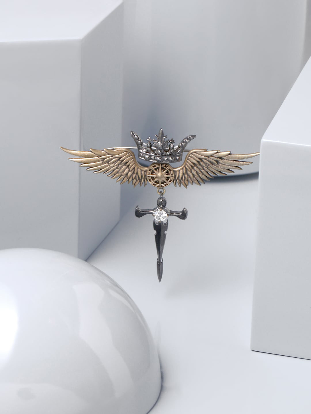 COSA NOSTRAA Men Gold-Toned & Metallic Stone-Studded Crowned Phoenix Brooch