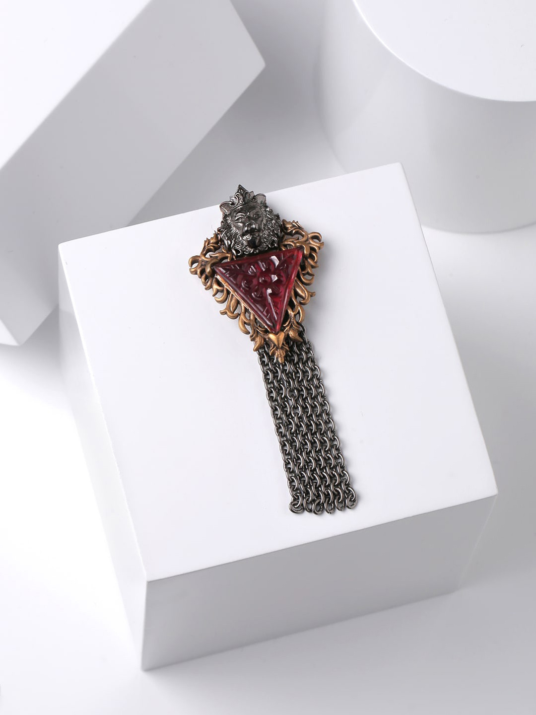 COSA NOSTRAA Men Metallic & Gold Lion of Judah-Styled Brooch