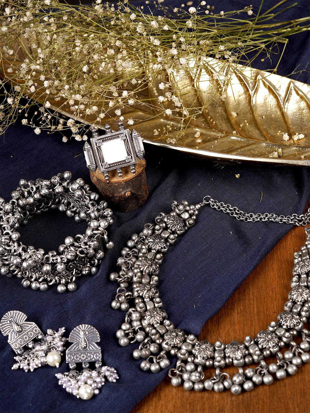 Teejh Women Ojasvi Metallic Silver Oxidised jewellery Gift Set