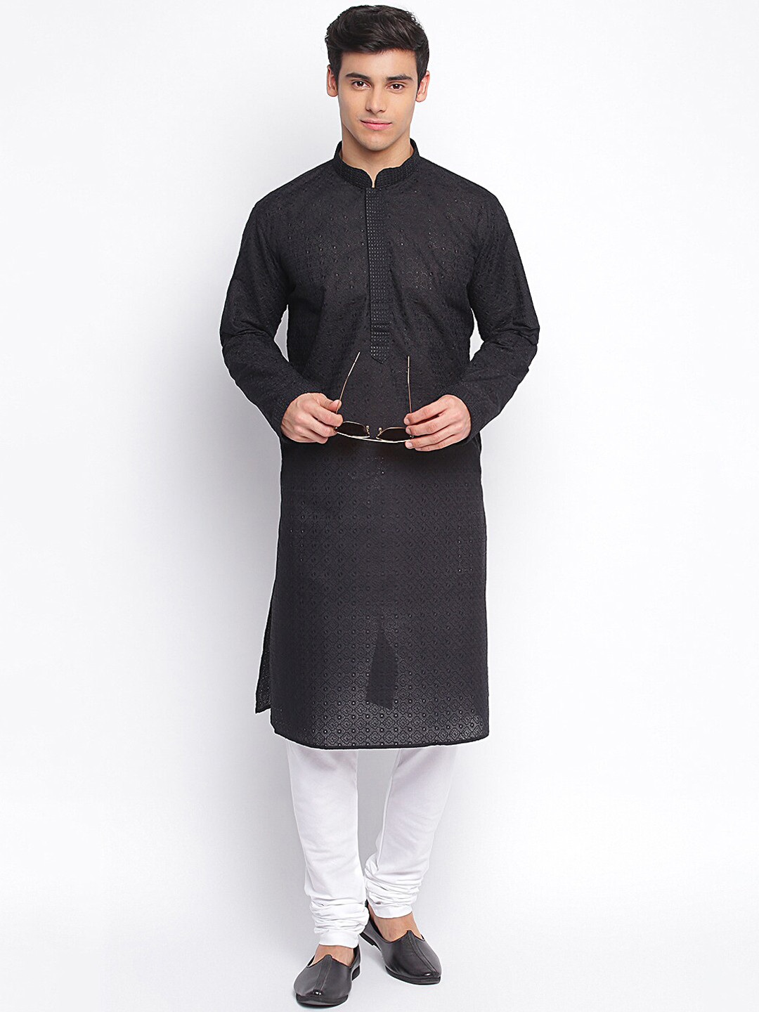 Here&Now X Sanwara  Men Black Thread Work Kurta