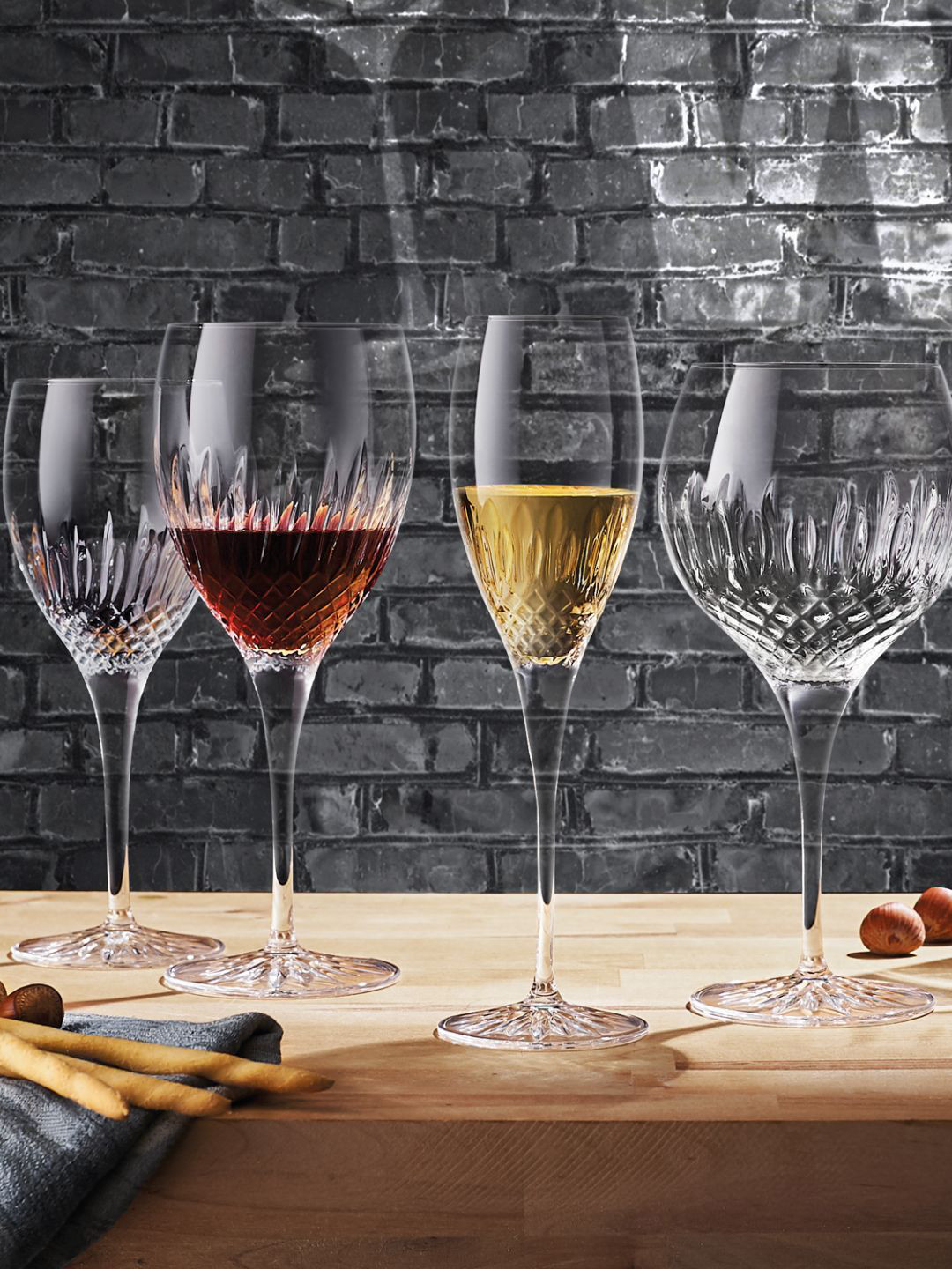 Luigi Bormioli Set Of 4 Transparent Textured Wine Glasses