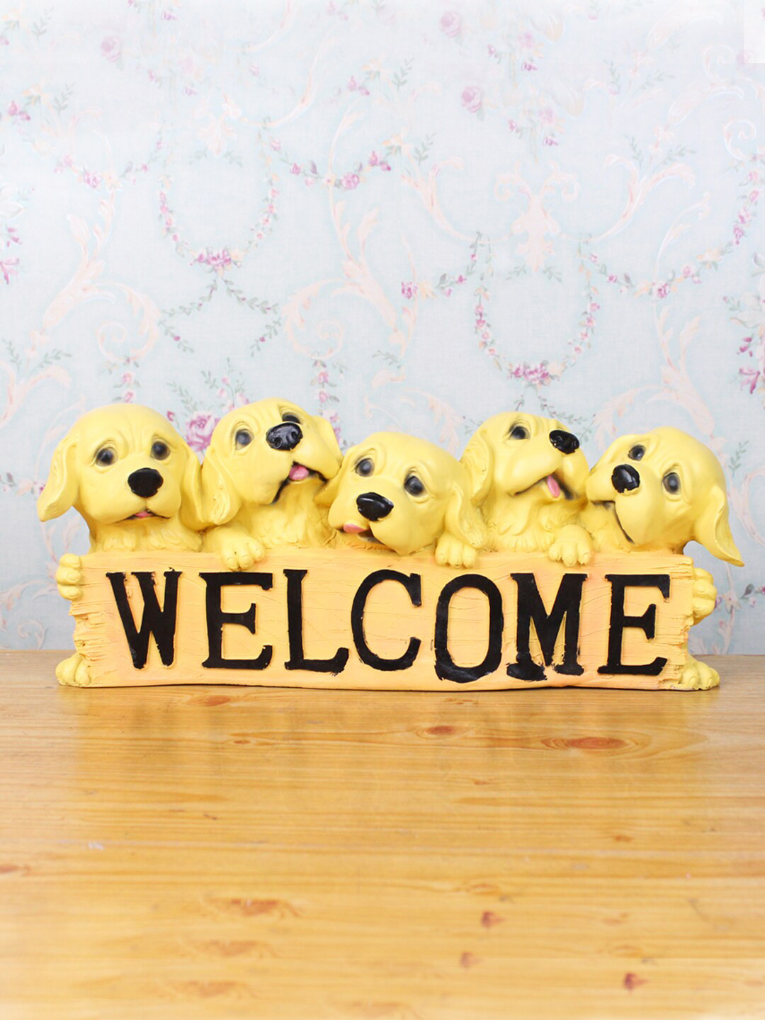 Wonderland Yellow Welcome Dogs statue