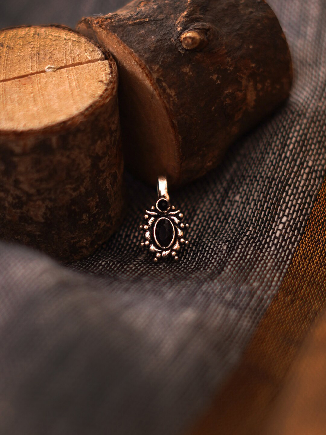 TEEJH Silver-Plated & Black Stone-Studded Oxidised Clip-On Nosepin