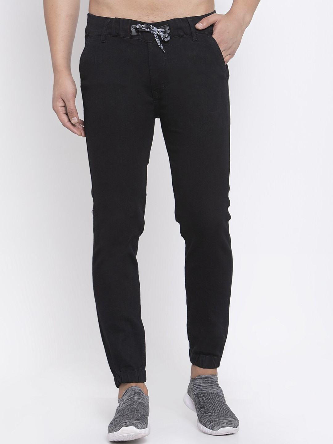 Xee Men Black Solid Slim Fit Jogger