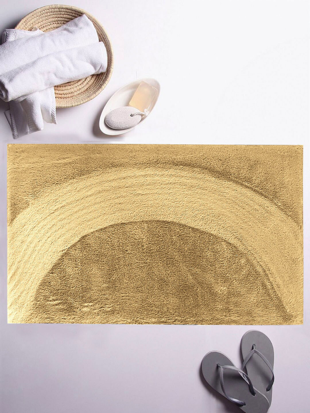 LUXEHOME INTERNATIONAL Gold-Coloured Solid 1600 GSM Bath Rug
