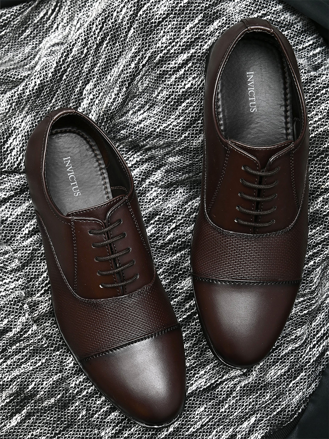 INVICTUS Men Brown Woven Design Oxfords Formal Shoe