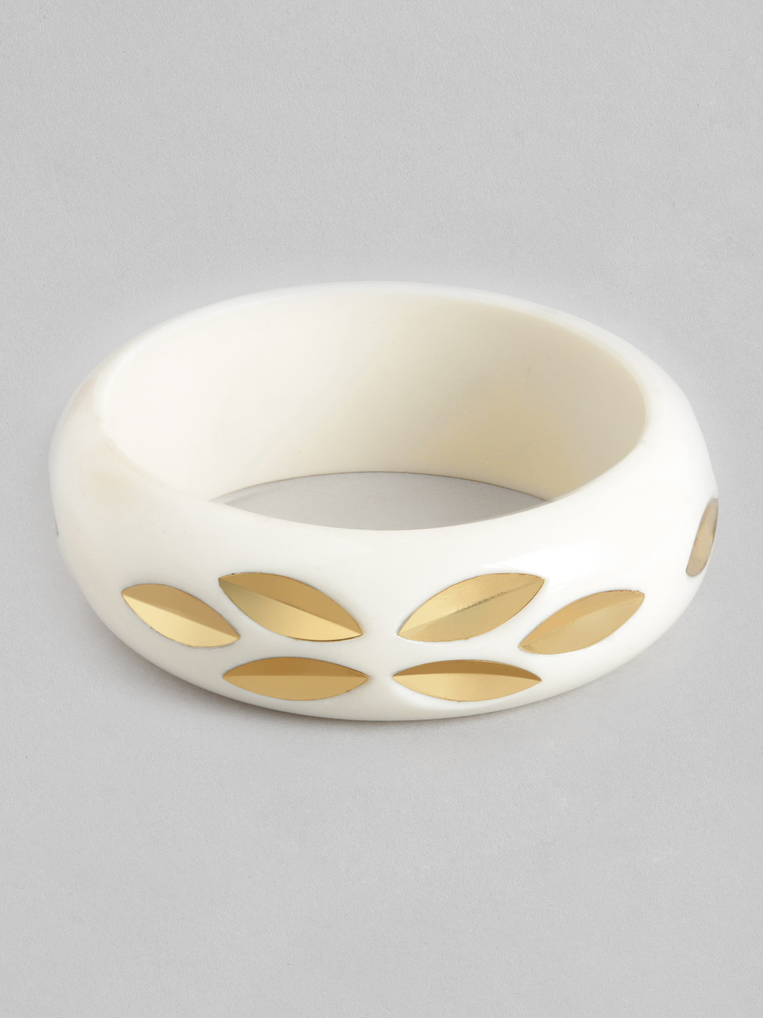 RICHEERA Women Cream-Coloured & Gold-Toned Bangle-Style Bracelet