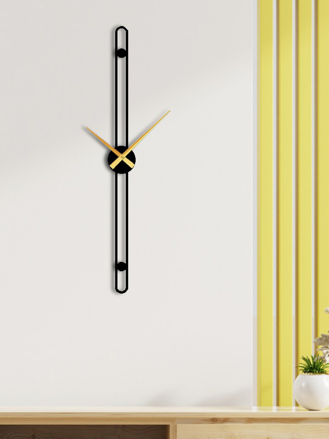 THE ARTMENT Black & Gold-Toned Geometric Contemporary Wall Clock