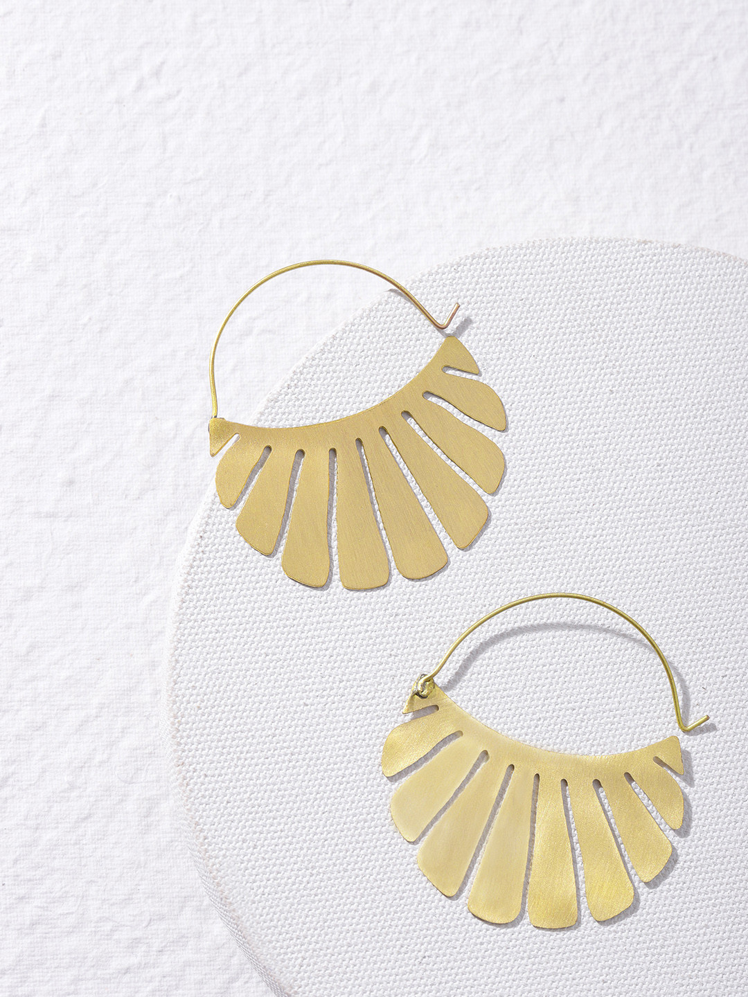 DEEBACO Gold-Toned Geometric Hoop Earrings