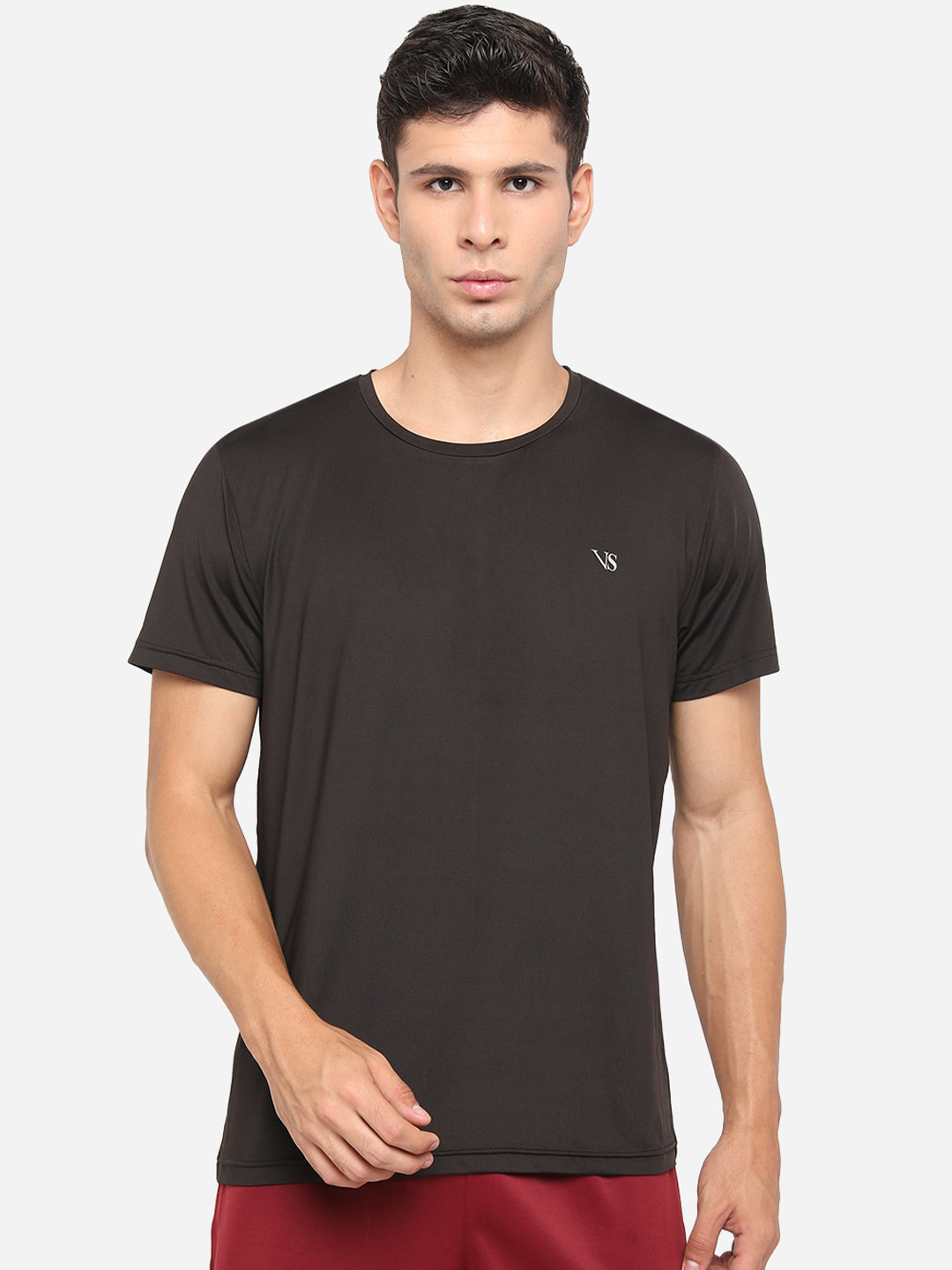 VS by Sehwag Men Charcoal Grey Solid T-shirt