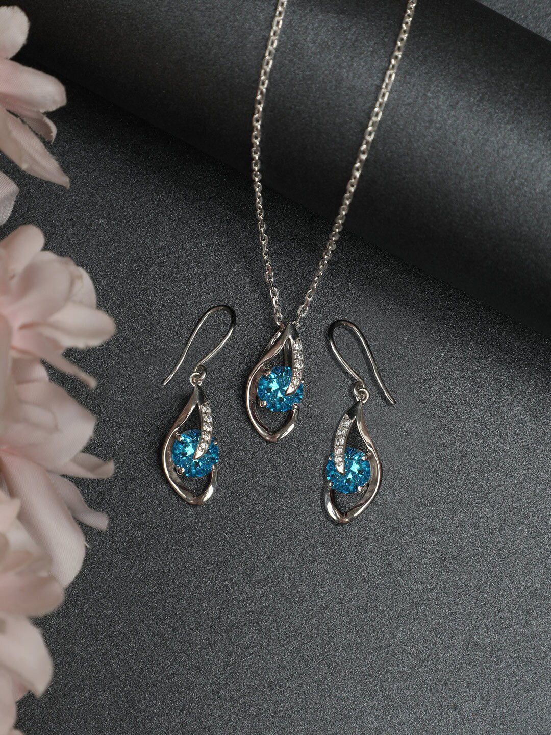 Clara Woman Silver & Sky Blue Jewellery Set