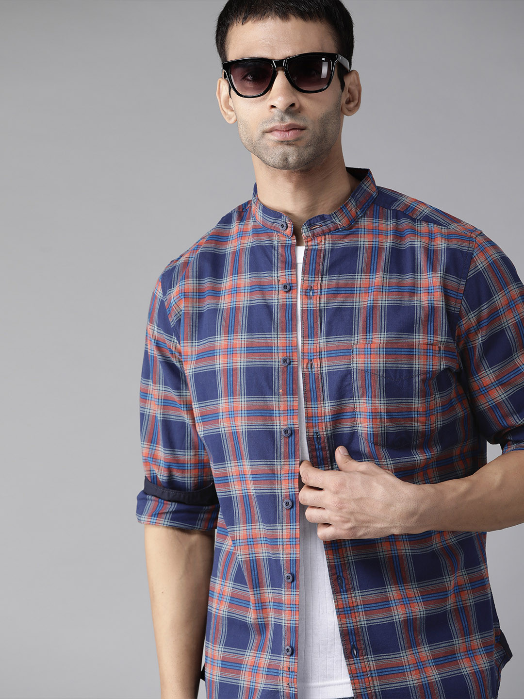 Roadster Men Navy Blue & Maroon Cotton Tartan Checks Opaque Checked  Casual Shirt
